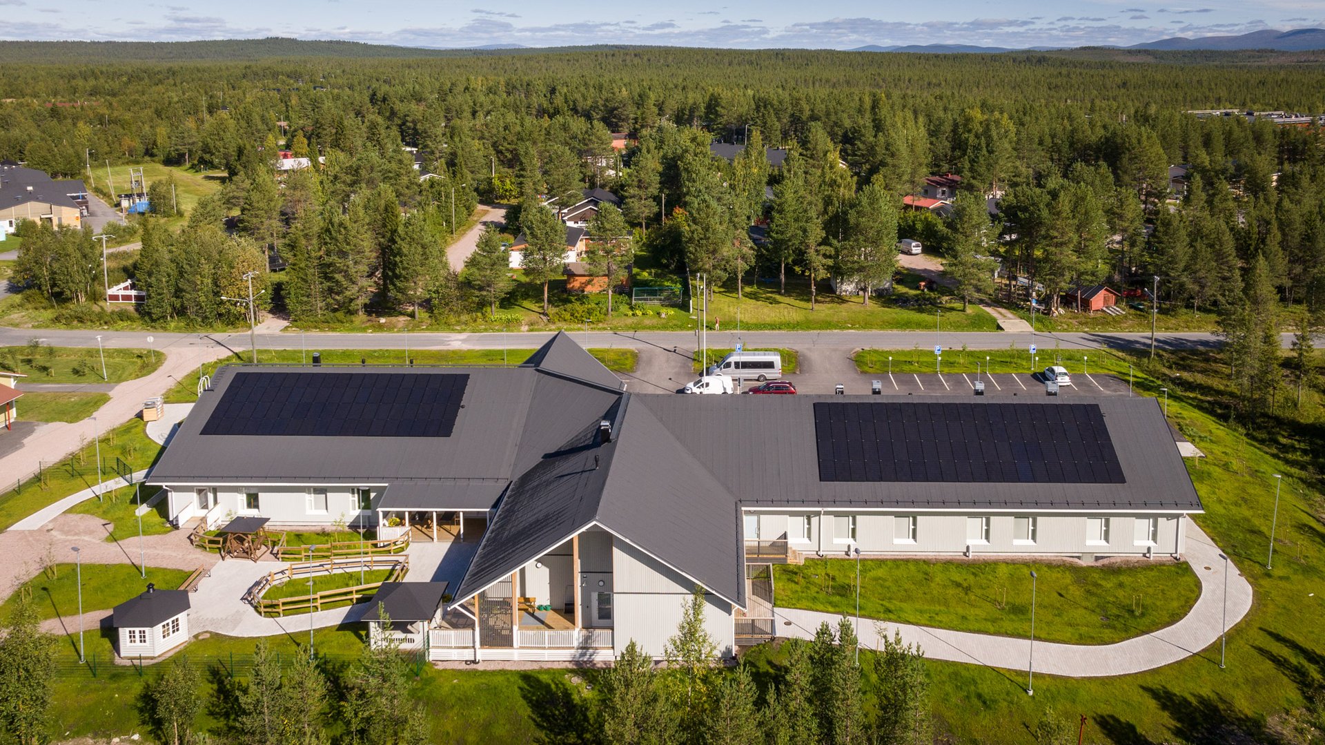 <span id="hs_cos_wrapper_name" class="hs_cos_wrapper hs_cos_wrapper_meta_field hs_cos_wrapper_type_text" style="" data-hs-cos-general-type="meta_field" data-hs-cos-type="text" >Tyhjät kiinteistöt valtaavat julkisen sektorin – kuka uskaltaisi ehdottaa ratkaisuja?</span>